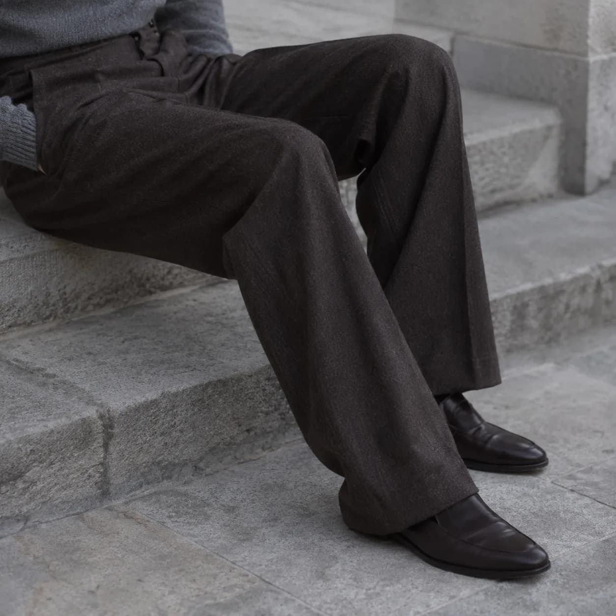 Dark brown flannel, fall through the leg